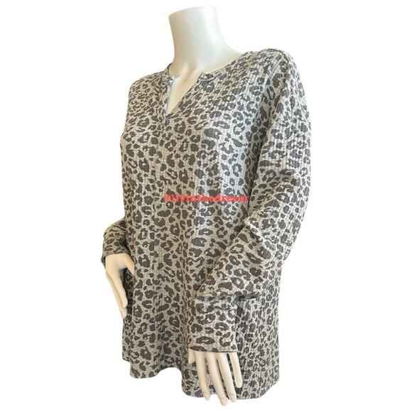 #T82 Z Supply Split Neck Thermal Top Leopard Print SZ M $69 - Picture 5 of 14